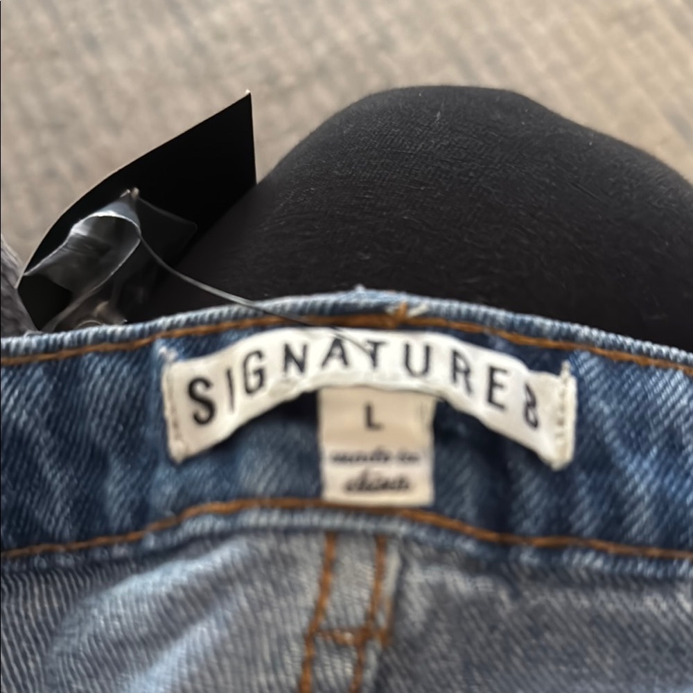 Signature8 Blue Jean Shorts Distressed Frayed Hem - Picture 5 of 5